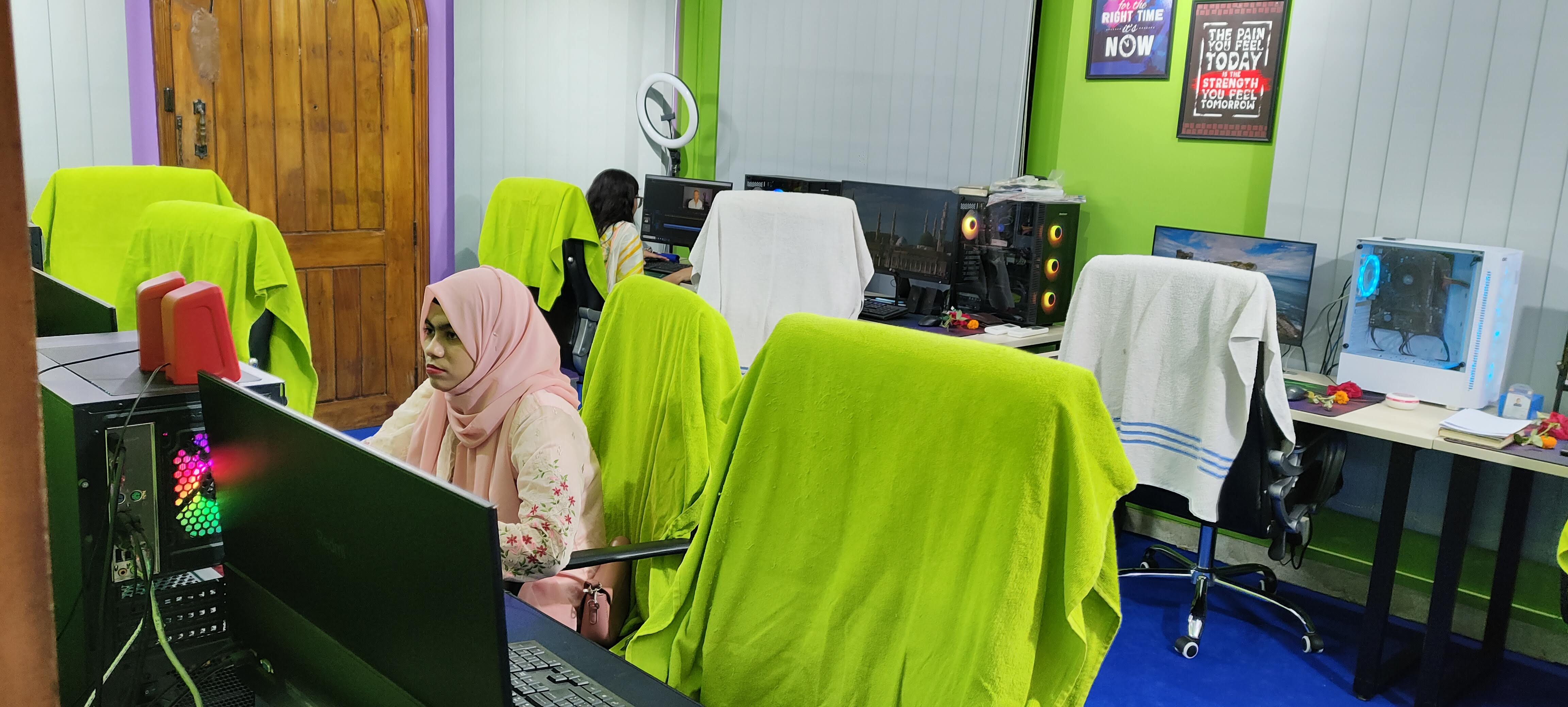 Growthworx Team Photo 52